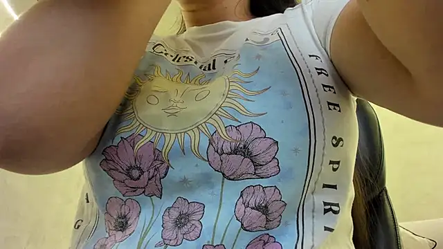 Snapshot of MartinnaBonnet chatting on November 25, 2025, 10:15 am MartinnaBonnet online show from November 25, 2025, 10:15 am