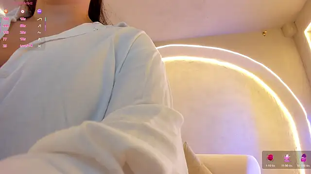 Snapshot of MartinnaBonnet chatting on November 26, 2025, 10:16 am MartinnaBonnet online show from November 26, 2025, 10:16 am