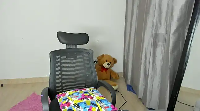 Snapshot of _Hello_Titty_ chatting on January 28, 2025, 2:00 am Hello Titty online show from January 28, 2025, 2:00 am