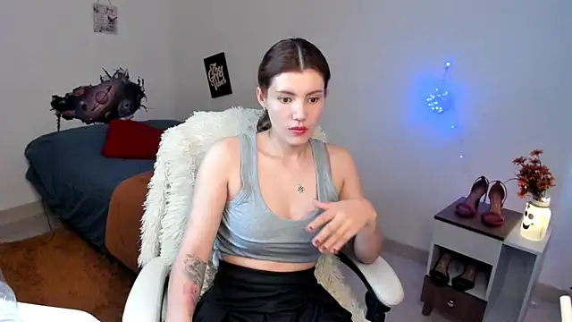 jrcamila online show from February 11, 2025, 2:02 pm