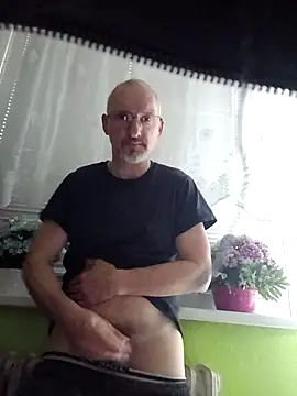 vena4 online show from March 1, 2026, 8:27 am