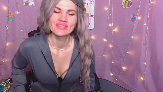 Snapshot of MilaLoona chatting on March 30, 2026, 6:25 am MilaLoona online show from March 30, 2026, 6:25 am