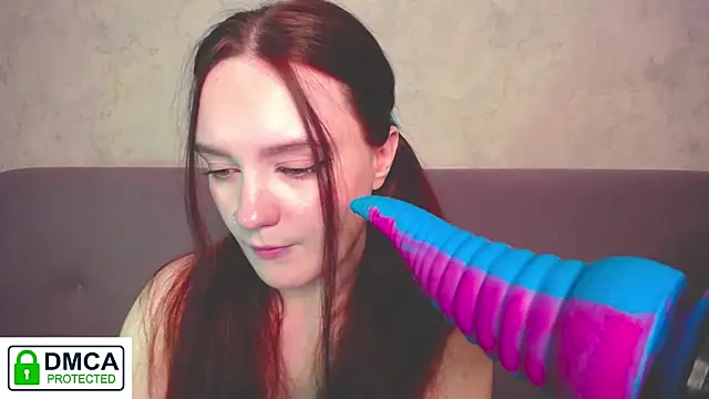 Alyssa   Scarlet online show from November 25, 2025, 2:33 am