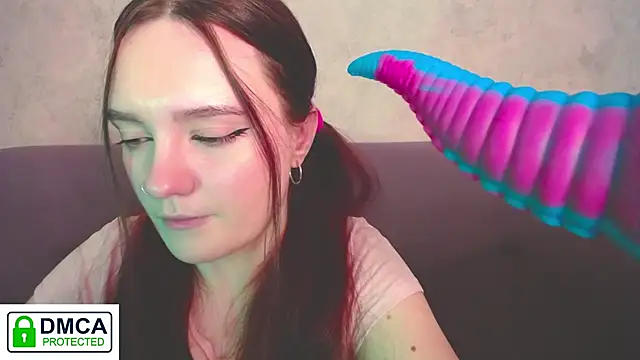 Alyssa   Scarlet online show from December 19, 2025, 8:54 am