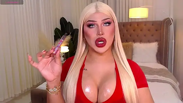 Snapshot of Your_Majesty_Tyra chatting on February 7, 2025, 4:16 am Your Majesty Tyra online show from February 7, 2025, 4:16 am