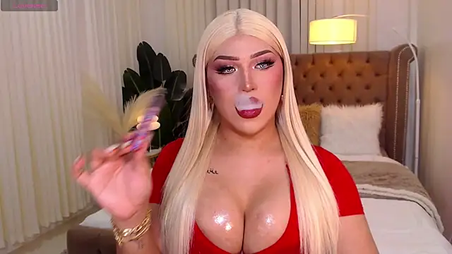 Snapshot of Your_Majesty_Tyra chatting on February 8, 2025, 4:03 am Your Majesty Tyra online show from February 8, 2025, 4:03 am