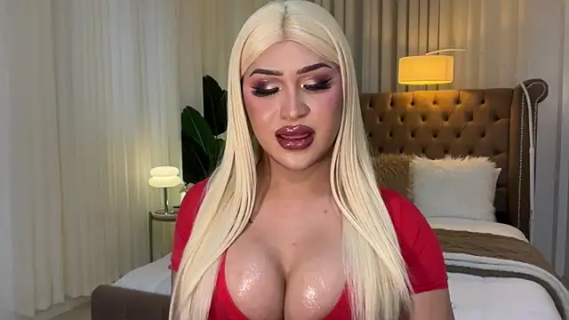 Snapshot of Your_Majesty_Tyra chatting on March 12, 2025, 7:57 am Your Majesty Tyra online show from March 12, 2025, 7:57 am