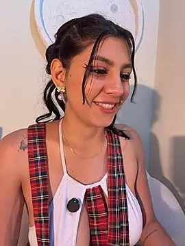 loolla 23 online show from March 21, 2026, 3:22 am