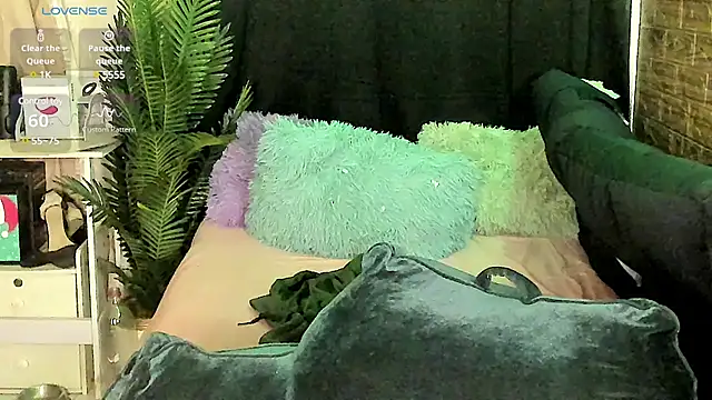 Horny Sassy online show from March 3, 2025, 6:15 am