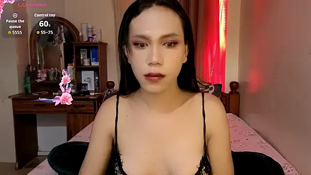 Snapshot of Horny_Sassy chatting on August 5, 2026, 8:17 am Horny Sassy online show from August 5, 2026, 8:17 am