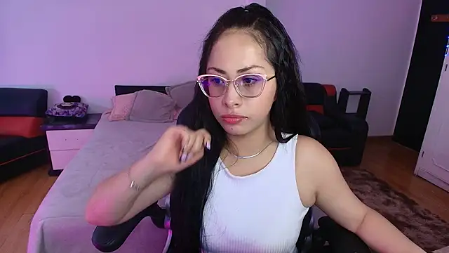 yesie hot online show from February 14, 2026, 1:24 am