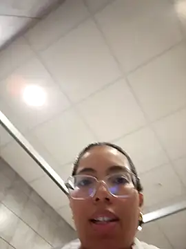 Snapshot of SheenaBrooke chatting on October 31, 2025, 3:57 pm SheenaBrooke online show from October 31, 2025, 3:57 pm