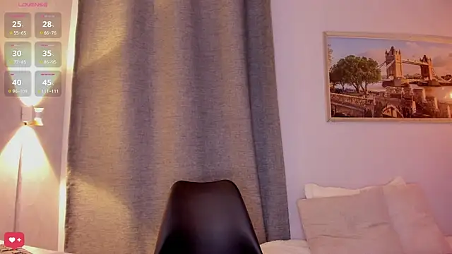 Assh lee  online show from October 25, 2025, 12:34 pm