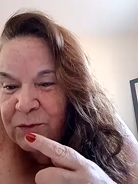 Snapshot of Yaya_Mineira chatting on January 20, 2025, 7:04 pm Yaya Mineira online show from January 20, 2025, 7:04 pm