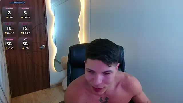 Snapshot of harrisoncuper chatting on May 19, 2026, 10:49 pm harrisoncuper online show from May 19, 2026, 10:49 pm