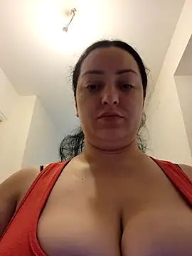 mihaelaa online show from September 25, 2025, 3:49 pm