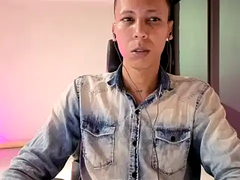 Snapshot of EL-CHICLE-TV chatting on September 25, 2025, 6:17 am EL-CHICLE-TV online show from September 25, 2025, 6:17 am