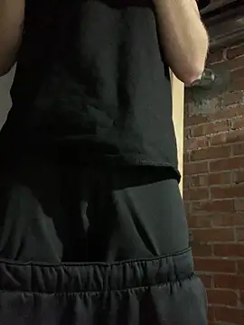 Snapshot of KcCumz19 chatting on December 20, 2025, 9:55 pm KcCumz19 online show from December 20, 2025, 9:55 pm