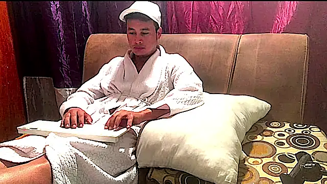 camilovaron online show from February 6, 2025, 12:33 am