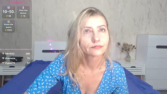 ZoeGrant online show from February 10, 2025, 1:35 am