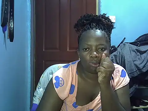 Ebonyceline online show from April 10, 2026, 8:02 pm