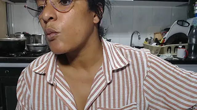 kateleyagrey online show from February 2, 2026, 9:13 pm