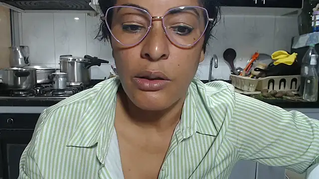 kateleyagrey online show from February 6, 2026, 6:33 pm