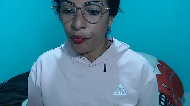 kateleyagrey online show from February 19, 2026, 7:21 pm