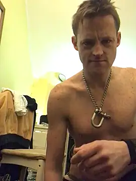 Snapshot of londonfuckwhore1 chatting on February 25, 2025, 11:19 am londonfuckwhore1 online show from February 25, 2025, 11:19 am