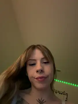 BiancaValentina online show from July 14, 2026, 6:51 am