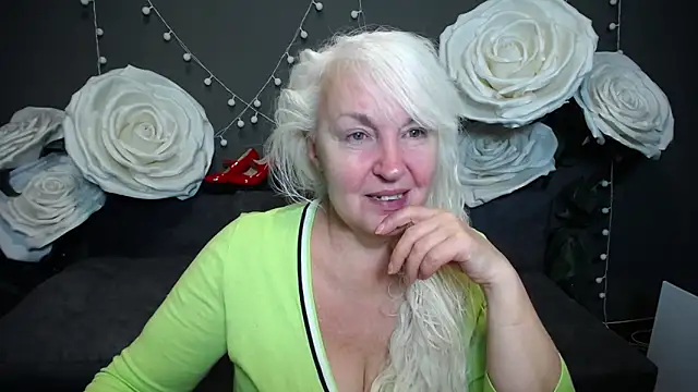 BlondyLeeBest online show from November 14, 2025, 7:34 pm