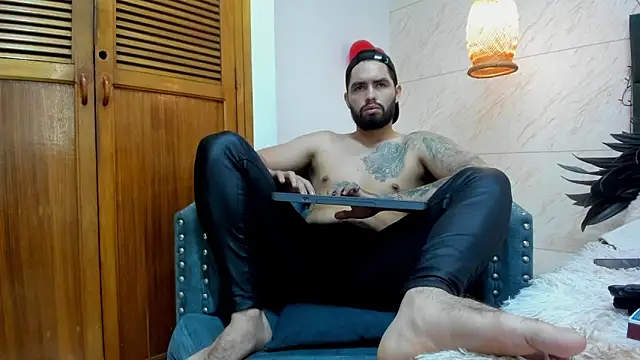 matteosantos online show from February 20, 2025, 2:13 pm