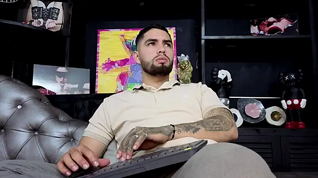 matteosantos online show from September 28, 2025, 3:45 am