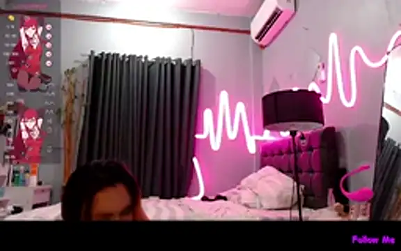 Snapshot of DivaMooree chatting on November 15, 2025, 2:02 pm DivaMooree online show from November 15, 2025, 2:02 pm