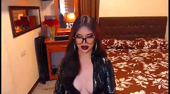 Snapshot of EXTREMELYDOM chatting on December 3, 2024, 6:37 am EXTREMELYDOM online show from December 3, 2024, 6:37 am