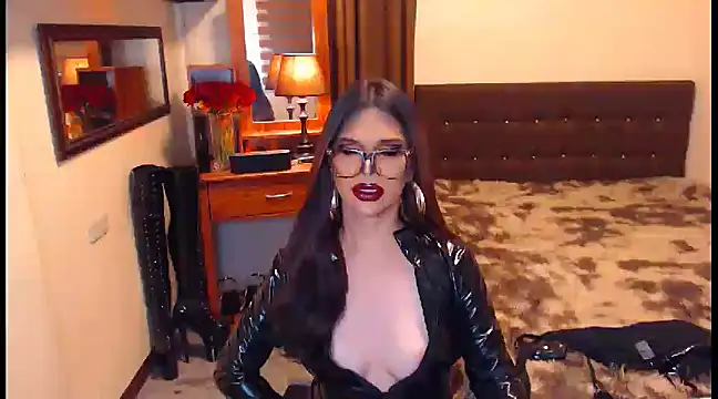 Snapshot of EXTREMELYDOM chatting on December 15, 2024, 10:28 am EXTREMELYDOM online show from December 15, 2024, 10:28 am