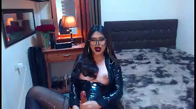 Snapshot of EXTREMELYDOM chatting on January 21, 2025, 1:43 pm EXTREMELYDOM online show from January 21, 2025, 1:43 pm