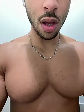 pimentfort77 online show from February 28, 2025, 12:20 pm