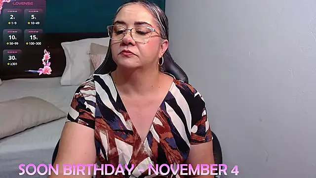 scaelettdubois online show from November 5, 2025, 1:49 am