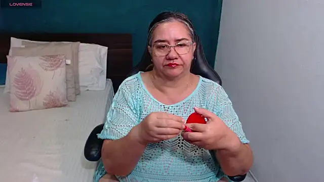 scaelettdubois online show from February 10, 2026, 1:21 am