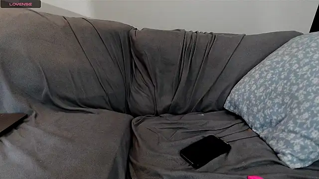 EmoDream1998 online show from November 5, 2025, 10:54 pm