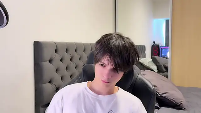 SasukeUhchiaa online show from January 3, 2025, 10:19 pm