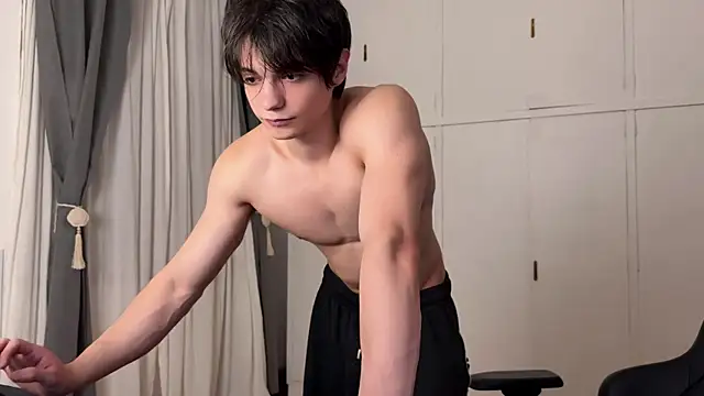 SasukeUhchiaa online show from April 2, 2026, 10:40 pm