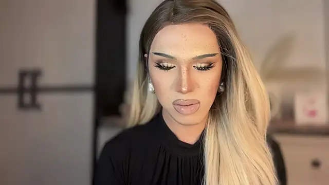 Snapshot of Ts_glamxxxx chatting on February 17, 2026, 3:03 am Ts glamxxxx online show from February 17, 2026, 3:03 am