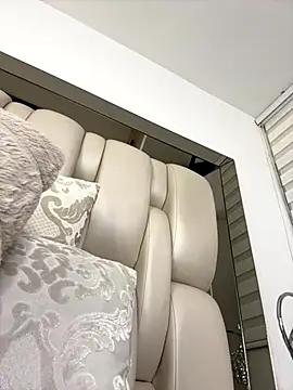 ALISSON FOXXX1 online show from November 7, 2025, 10:54 pm