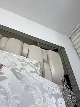 Snapshot of ALISSON_FOXXX1 chatting on February 2, 2026, 10:52 pm ALISSON FOXXX1 online show from February 2, 2026, 10:52 pm