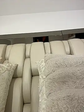 ALISSON FOXXX1 online show from April 11, 2026, 12:04 am