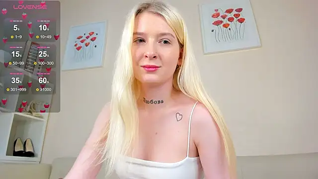 rosa mariposa  online show from March 6, 2025, 9:31 pm