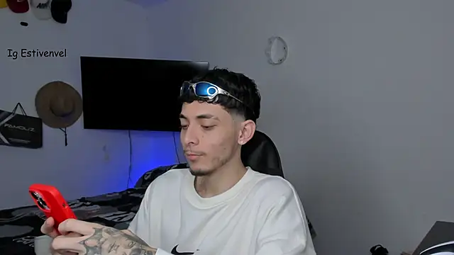 Snapshot of steve_latin chatting on October 11, 2025, 12:26 pm steve latin online show from October 11, 2025, 12:26 pm