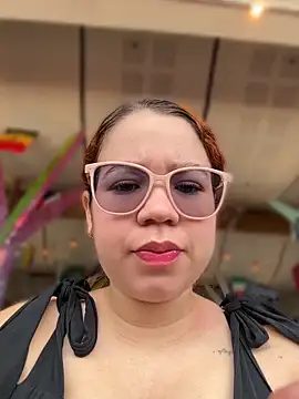 Snapshot of Lucyklein2022 chatting on June 7, 2026, 4:44 pm Lucyklein2022 online show from June 7, 2026, 4:44 pm